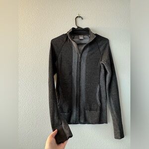 Rei zip up